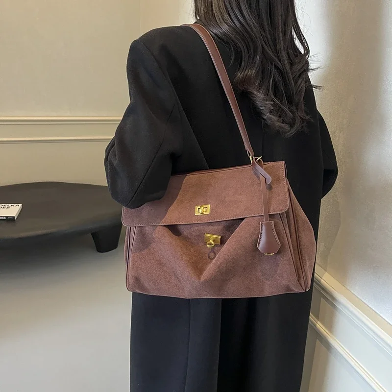 Jesenná zima Nové dámske semišové kožené tašky Ramery Cabel a kabelky Luxusné dizajnérske tašky Chic Fashion Lady Trendy Satchel