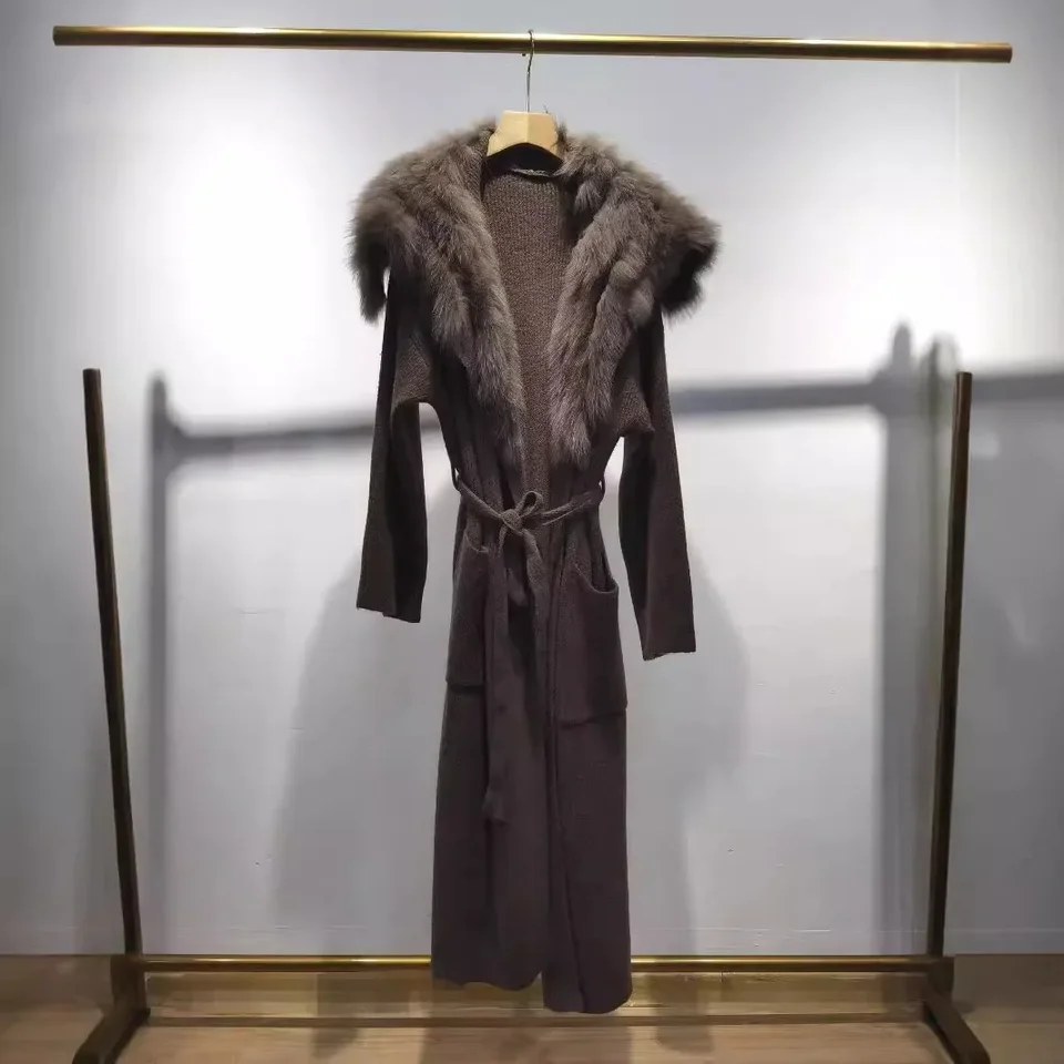 Jesenné ženy skutočné líšky kožušinové pletenie nadmerne prevyšujúca kabát Fox Fox Collar Belt Lady's Fashion Long Sweater Fashion Female Luxury Bunda