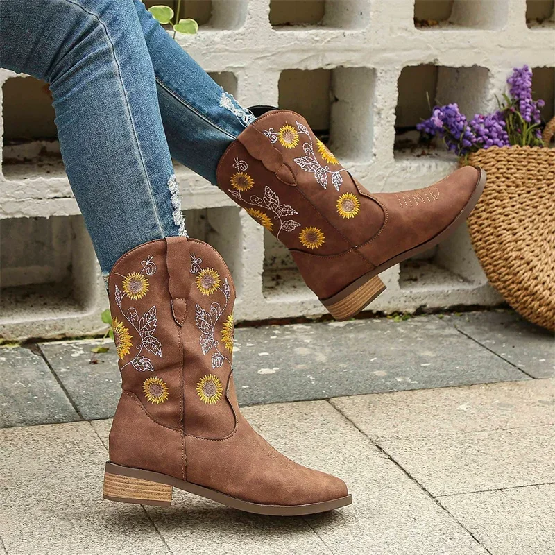 Jeseň a zima nová výšivka Cowboy Boots Dámske jesenné západné topánky retro krátke topánky Dámske dámske topánky Botas mjer