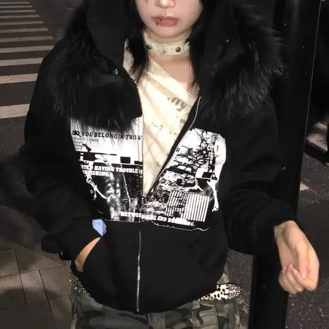 Jeseň Nová gotika tlačená vzorka Coats Streetwear Fashion Zip Up Black Fur Fur Design Design Short Cardigan Mikigany pre ženy