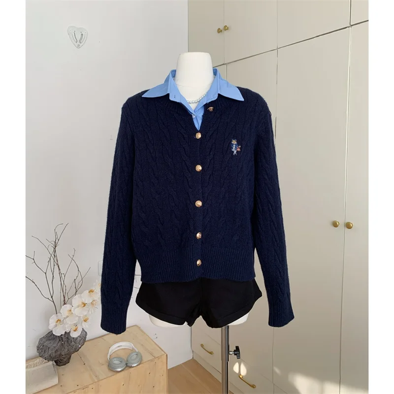 Jeseň Nový preppy medveď vyšívací zákrut pletená sveter pre ženy