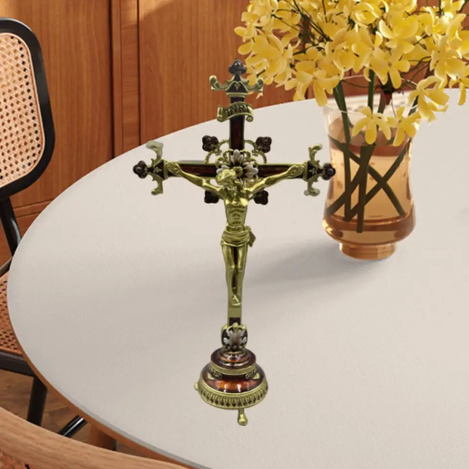 Jesus Crucifix Socha Zberateľná figúrka Katolícka ozdoba stojaca náboženská figúrka pre vonkajší záhradný kabinet Hotel Hotel