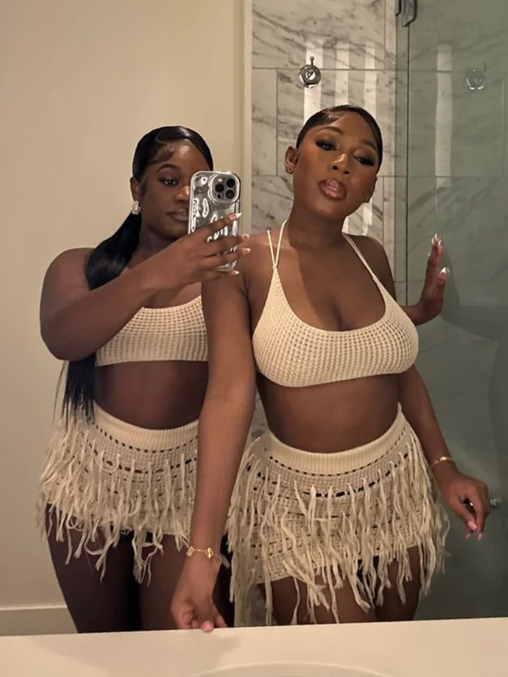 Joskaa Knit Crochet 2 -Piece Set Women Sexy Halter Backless vesta a strapce Mini sukňa zodpovedala 2024 letných prázdninových plážových odevov
