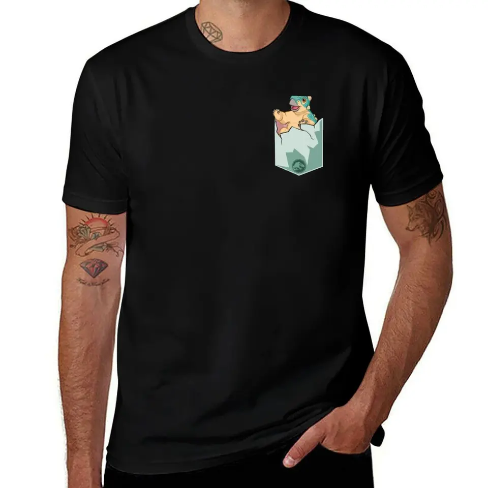 Jurassic World: Camp Cretaceous Bumpy Faux Pocket T-Shirt Grafické tričko Grafické tričká Pánske majstrovstvá tričká