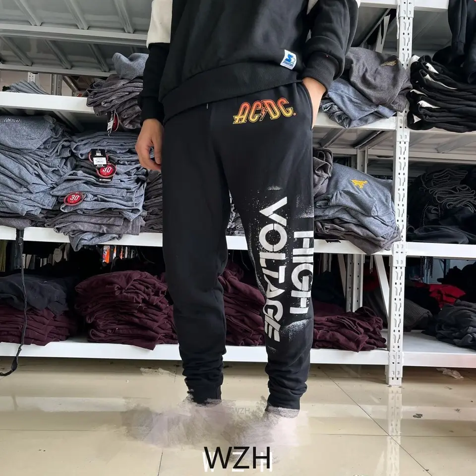 Kapela Weibao Heavy Metal American Street Príležitostné tenké zamatové acdc tepláky mužov Pánske nohavice Men Pants Streetwear Pants