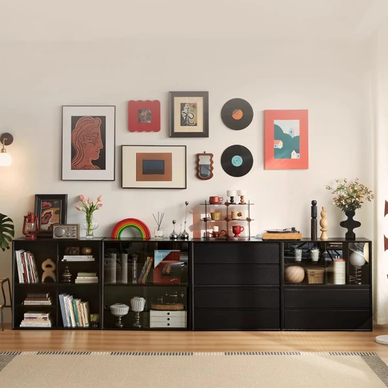 Karbinet lepšej obývacej izby Black Wood Bufet