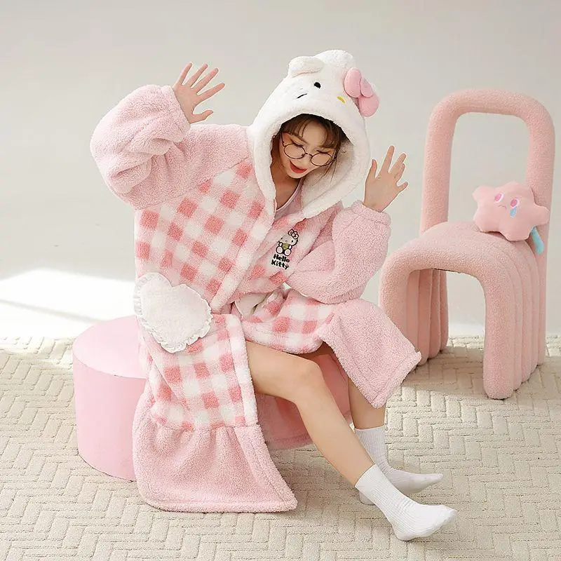 Kawaii Hello Kitty s kapucňou pyžamy pyžamy dievčat na jeseň Zimné rukávy s dlhými rukávmi topánky Sanrio Zhustený župan ležérne domáce oblečenie