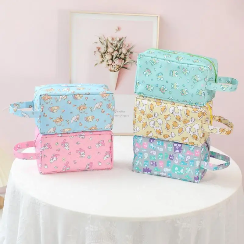Kawaii Sanrio Hello Kitty Keroppi Badtz Maru Girl Cosmetic Bag Kúpeľňa umývanie taška prenosné svetlo anime postava roztomilý festival darček