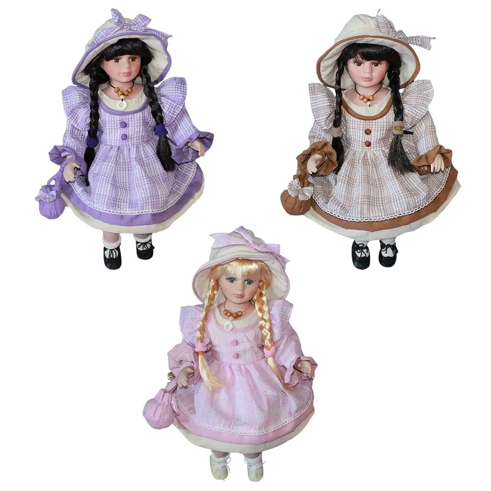 Keramická bábika stojaca s klobúkom a vlasmi 45 cm glazúrovaná make -upová tvár Miniatúrna porcelánová postava pre priateľov dievčat