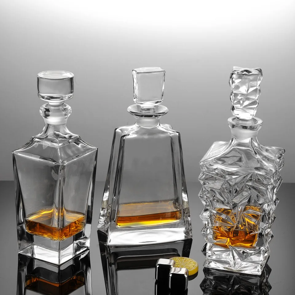 Klasická sklenená fľaša na fľašu vína Hrubá dna priehľadná krištáľová brandy whisky fľaša dekanter prázdny džbán na víno fľaše