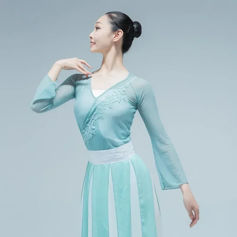 Klasické tanečné oblečenie Ženy Čínsky ľudový tanec Čínsky uzol Elastic Sieť Top + Pearl Shiffon Pants Modern Dance Gázový kostým