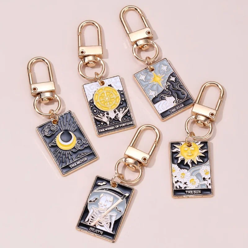 Klasické tarotové karty Sun Moon Smalt Keychain záhadný mačkový prsteň pre ženy pre ženy Darček Darček Halloween ručne vyrobené šperky