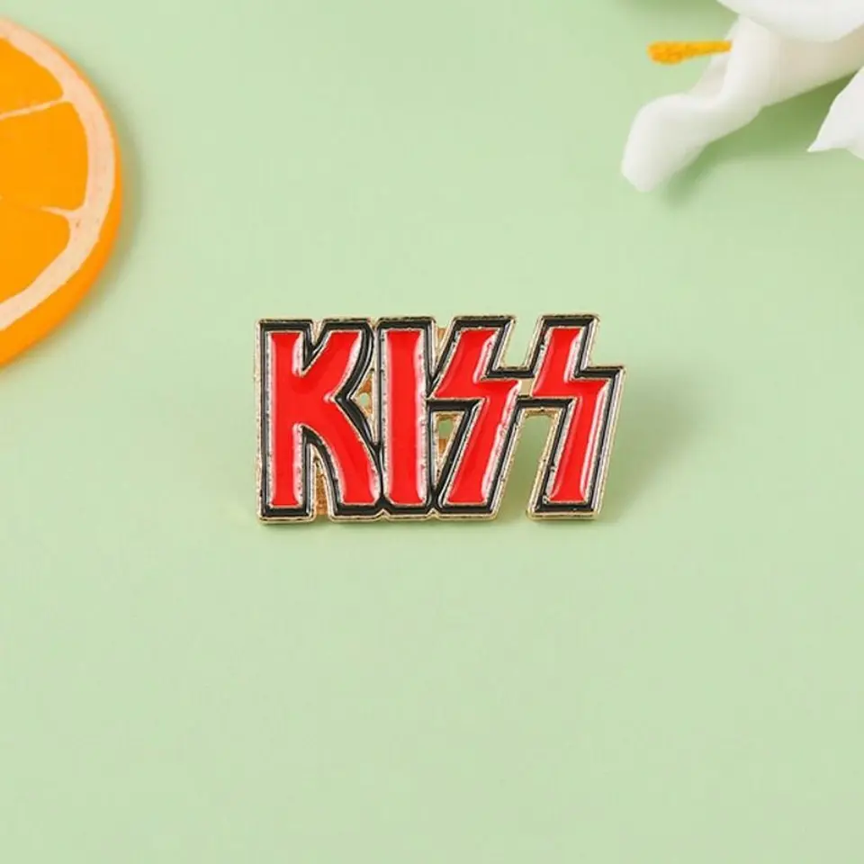Klop pin Valentín bozk brošny punk písmenový košeľa klopa piny milujúci pár štýl smalt brošny priateľ