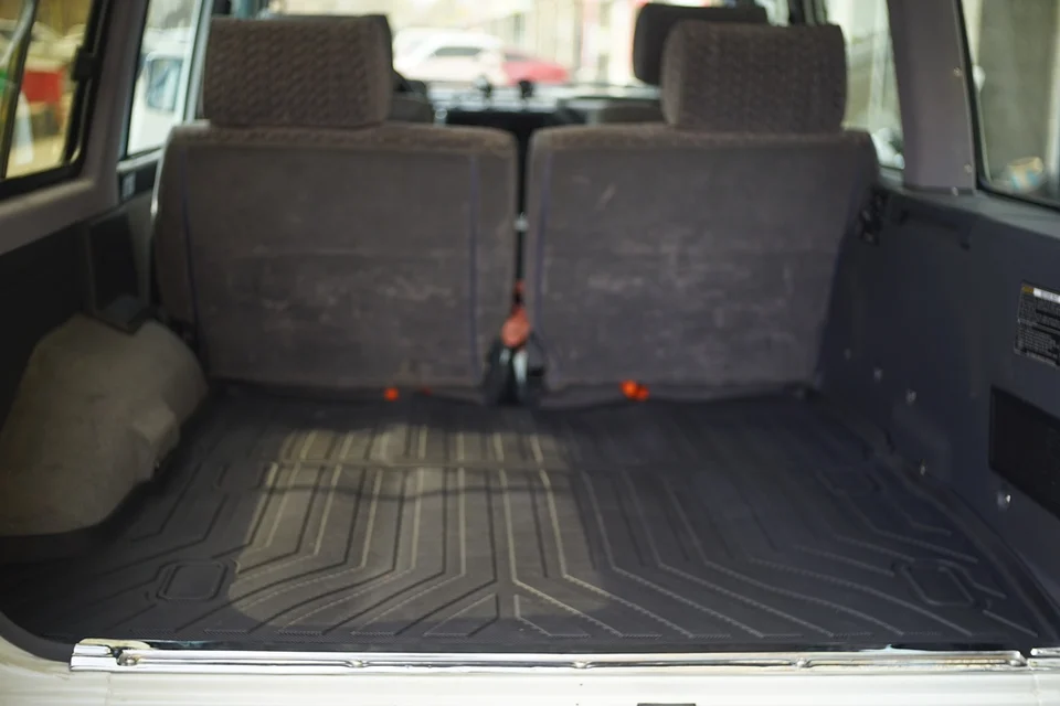 Kombeniec Mat kompatibilný s Nissan Patrol Y60, zadná vložka pre náklad pre hliadku Y60 Nissan, Y60 Nissan Patrol zadná podložka