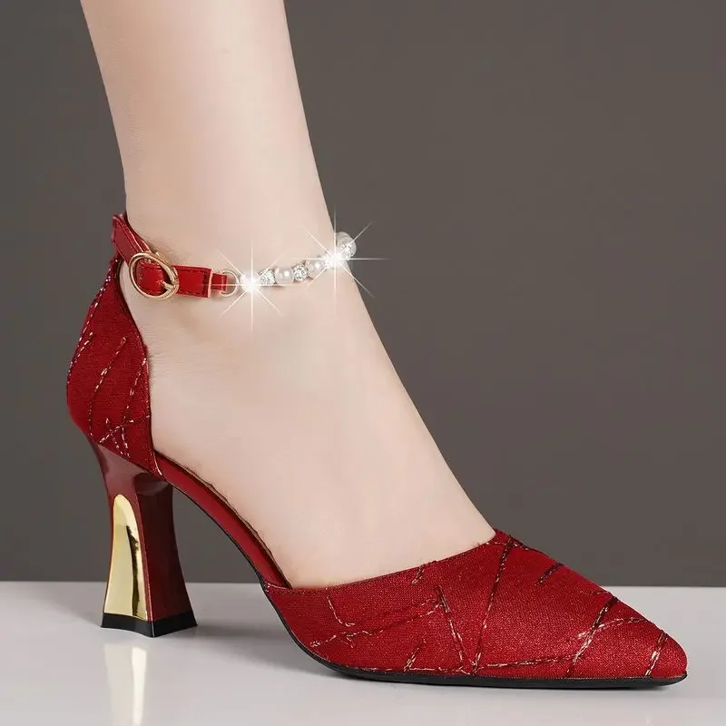 Korálky pumpy špicaté tip dámske dámske vysoké podpätky podpätky sandále Žena luxusné dámske topánky žena 2024 Trend Mary Jane Shoes päta