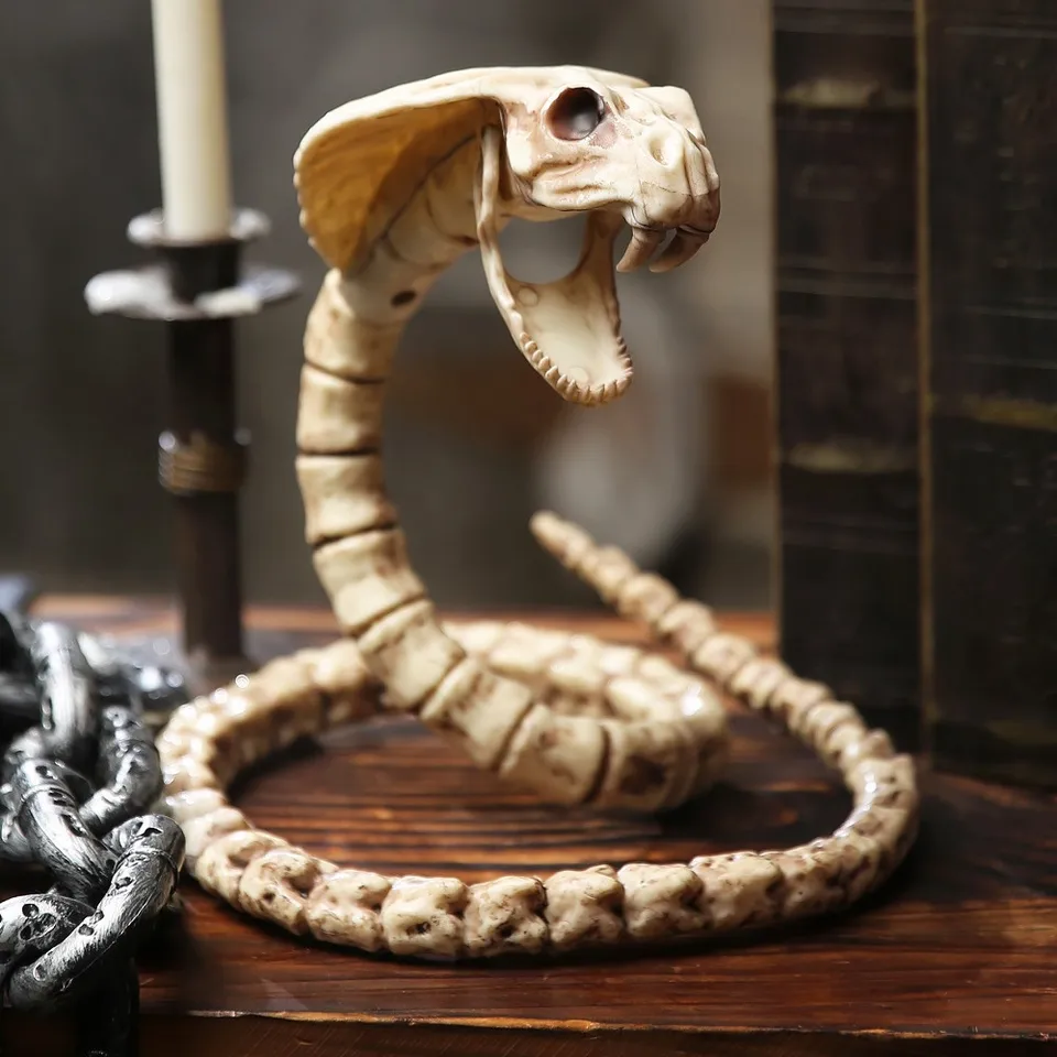 Kostra kosť cobra had sov sov Halloween dekorácia strašná halloweenská strana herná socha dom