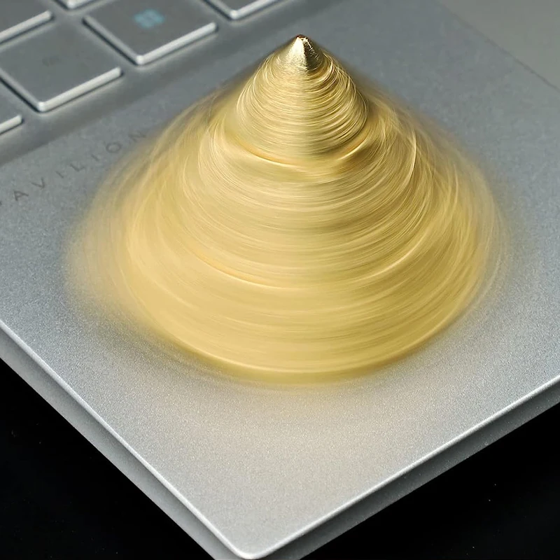 Kovový egyptský pyramídový stôl spinning hračky pre kanceláriu dospelí dospelí ADHD úzkosť fidget juguetes antiestrés para adultos