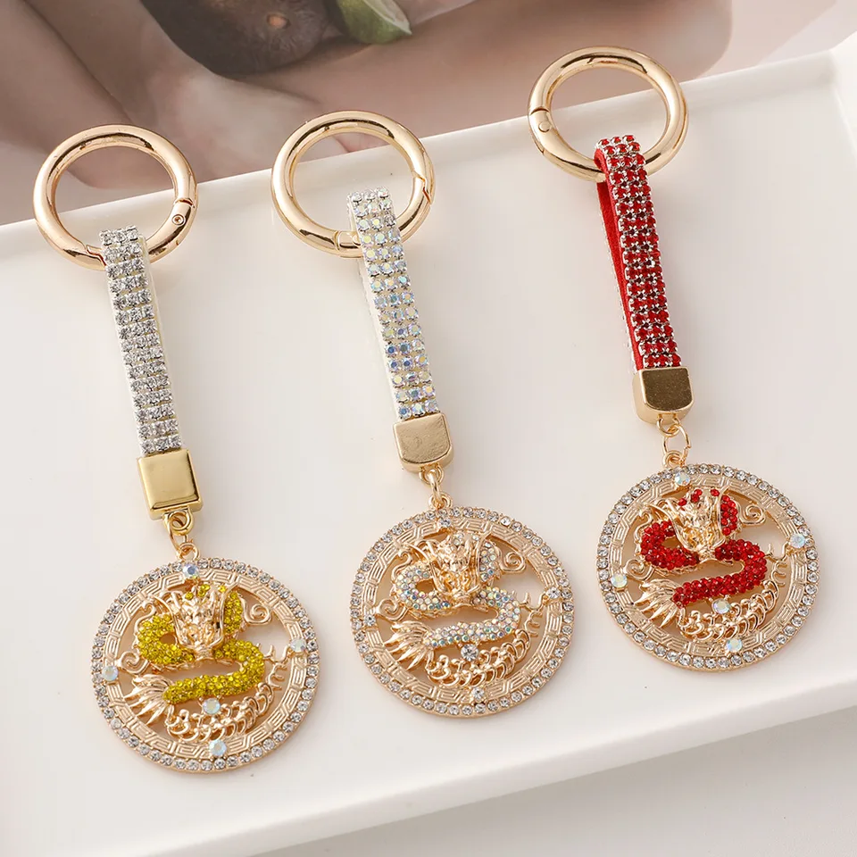 Kovový zveriac drak keychain kreatívny kľúče kľúča kľúča čínsky nový rok Lucky prívesok kúzlo tašku prívesok automatické intervory darčeky