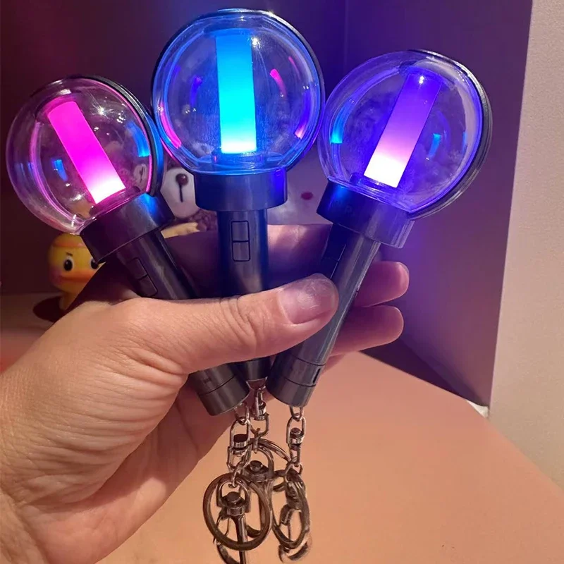 KPOP Light Keychain Silikone Keychain Svetelná palica prívesok Klávesový kľúče Doplnky Darček k narodeninám