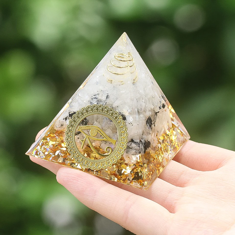 Krištáľová kamenná pyramídová živica ozdoba Oko Horus Home Decorácie figuríny stredobod Miniatúrne modelové stolové príslušenstvo