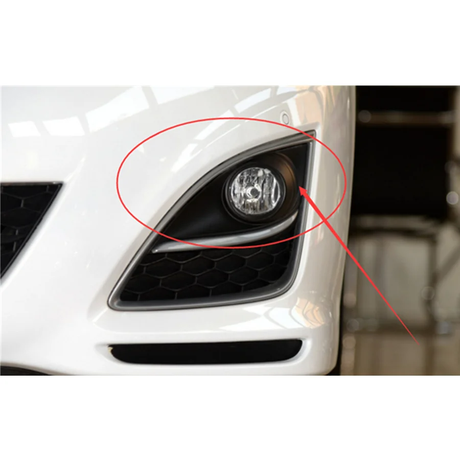 Kryt hmlovej žiarovky pre predný nárazník automobilu pre mazdu 6 2012 Sport Coupe