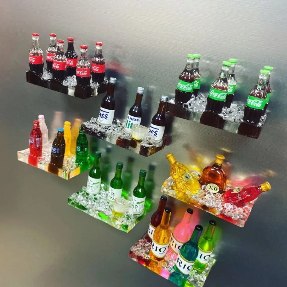 Krásna mini nápojová chladnička magnet na pivo Víno Chladnička Dekoratívne predmety roztomilé simuláciu miniatúrneho domu prop