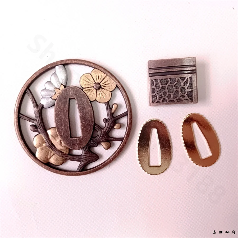 Krásna zliatina Handguard Tsuba Guard Habaki seppa pre Japonsko Japonsko Real Katana Samurai Sword Fintings Nové veľmi dobré