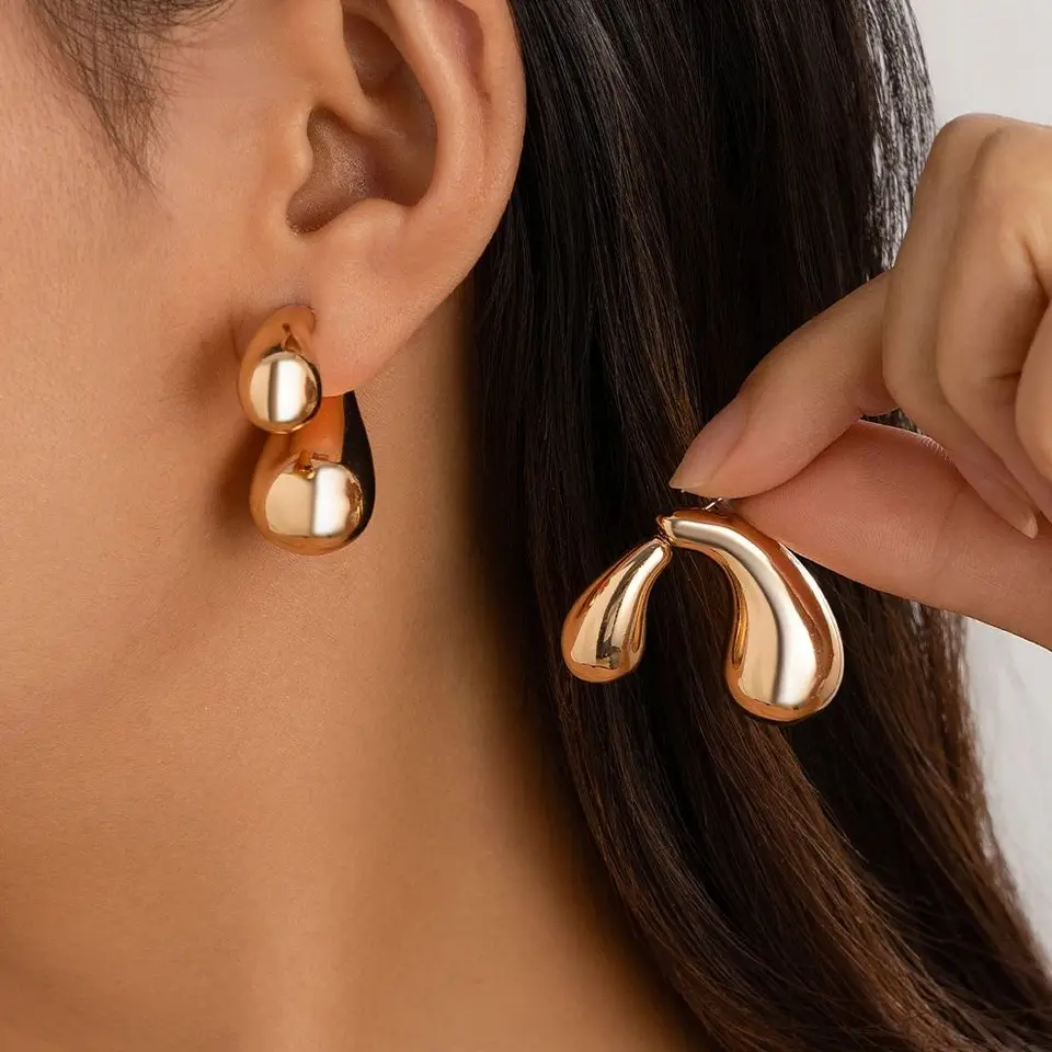 Kunjoe Design Sense CCB Plastová kvapka vody Piercing Piercing pre ženy Punk zlatá farba hladký povrch Geometrické náušnice
