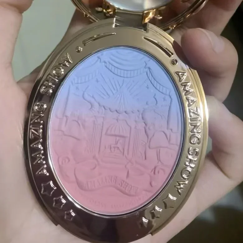 Kvetina známa červenať jednorožci reliéf cirkus červenať opravu brada fialová
