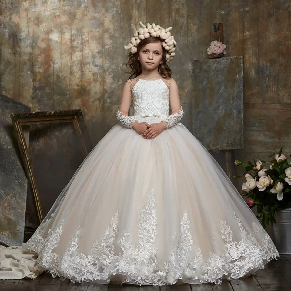 Kvetinové dievčatá Luxusné bez rukávov bez rukávov Tulle Lace Applique Kids Večerné šaty pre dievčatá prvé prijímacie dievčatá šaty
