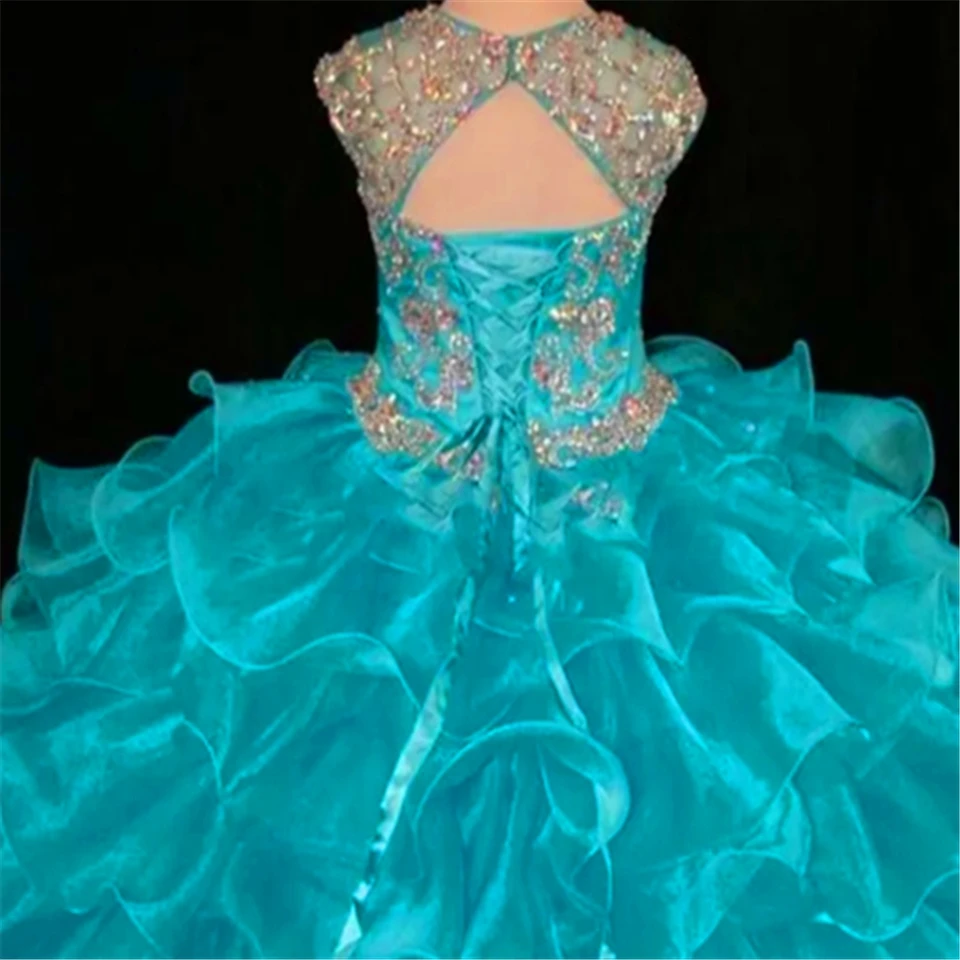 Kvetinové dievčatá Nádherné rukávy bez rukávov Tulle Lace Lace vrstvená princezná Ball First Communion Dresses Kids prekvapenie narodeniny darček