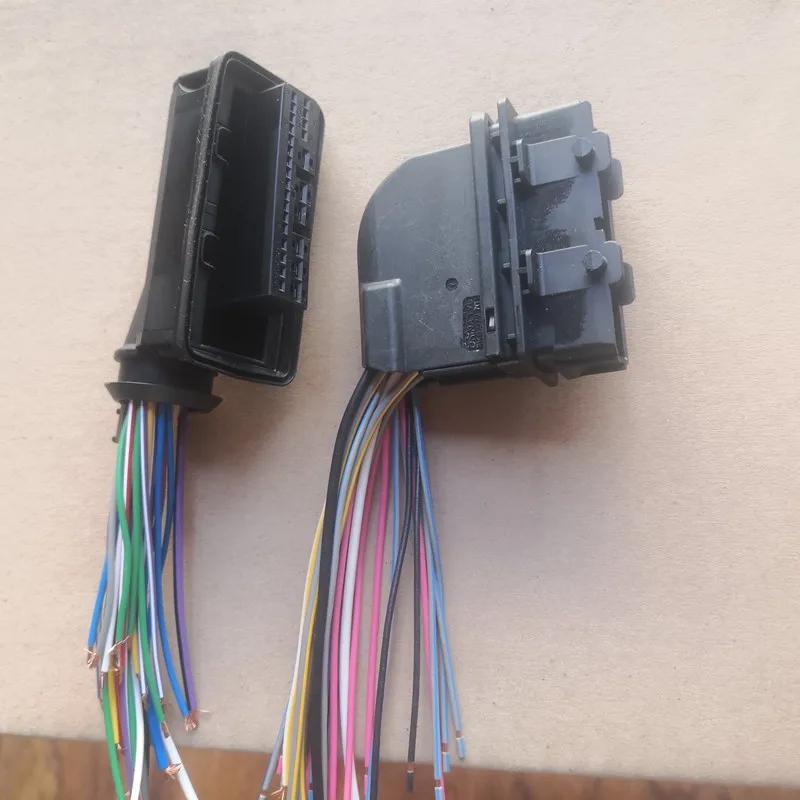Kábel káblového zväzku subjektu pre mužské alebo ženské dvere vozidla A pre A4L A5 A8L A8L Q3 Q5 VW 8K0 972 702 8K0 972 701