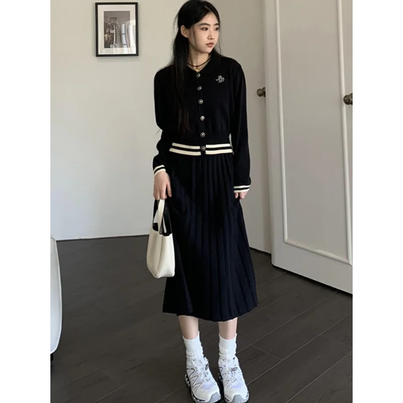 Kórejská jeseň a zimná elegantná elastická pletený sveter top+vysoký pás skladaný sukň