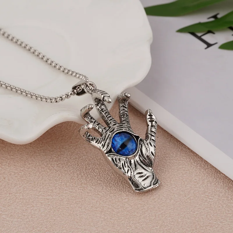 Kórejská verzia Trend Punk Cool Eye Módna móda harajuku prívesok pre ženy pre ženy Men strašné špeciálne vinobranie ženské šperky