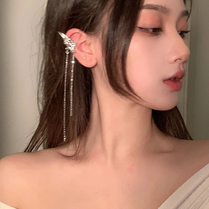 Kórejský elegantný elf Butterfly Clip náušnice pre ženy Dievčatá móda dlhá strata