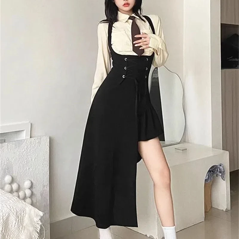 Kórejský retro vysokoškolský v štýle nepravidelný pás Cinching Slimming Suspender Dress Dour Rucked Two-diel Set