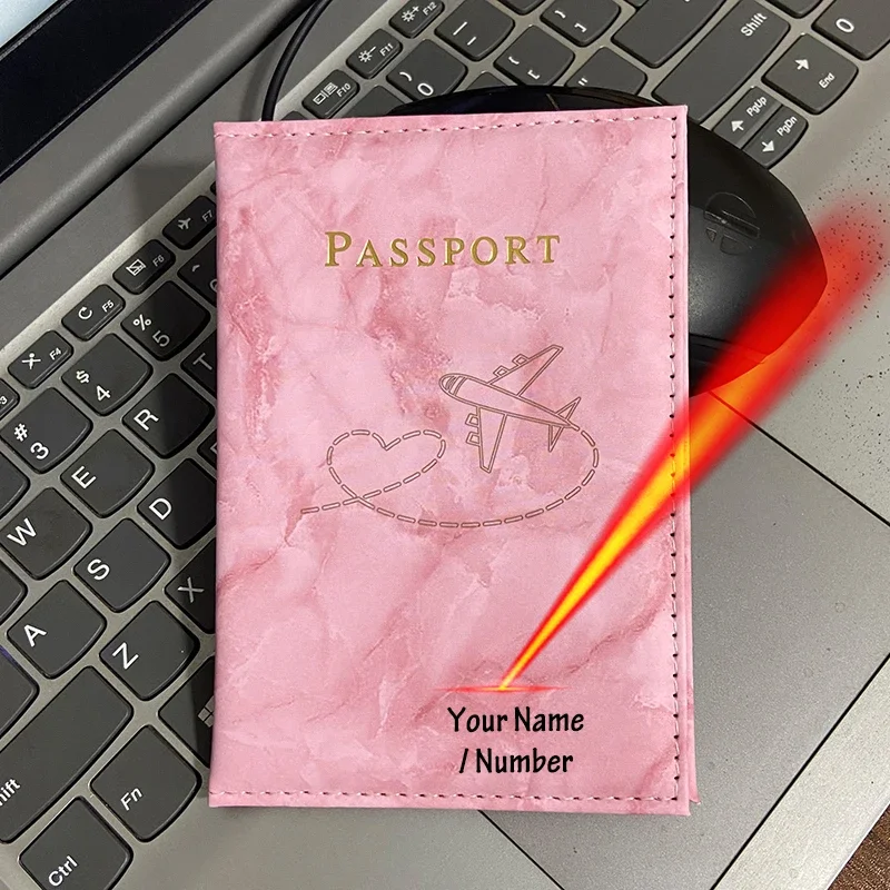 Laserové rytiny mená na pasovom držiteľovi mramoru Patten Cover pre cestovnú peňaženku cestovnú peňaženku Passport s osobnými menami