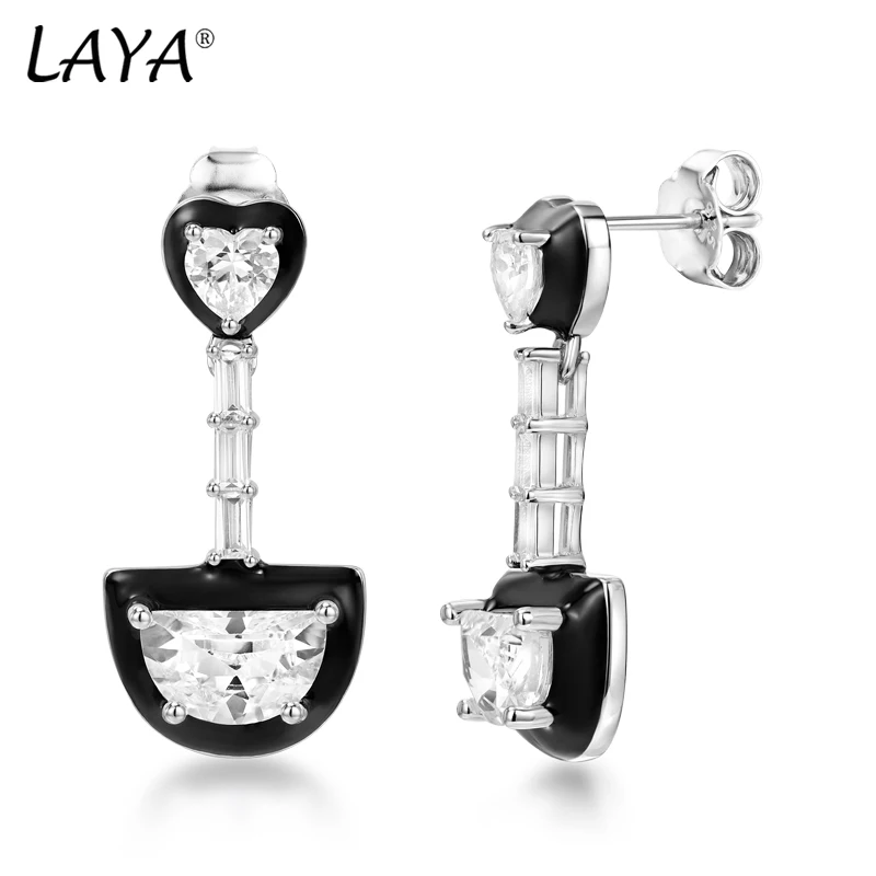 Laya Strieborné náušnice pre ženy Pure 925 Sterling Silver Silver v tvare srdca v tvare mesiaca Vytvorené krištáľové sklo Čierne skloviny