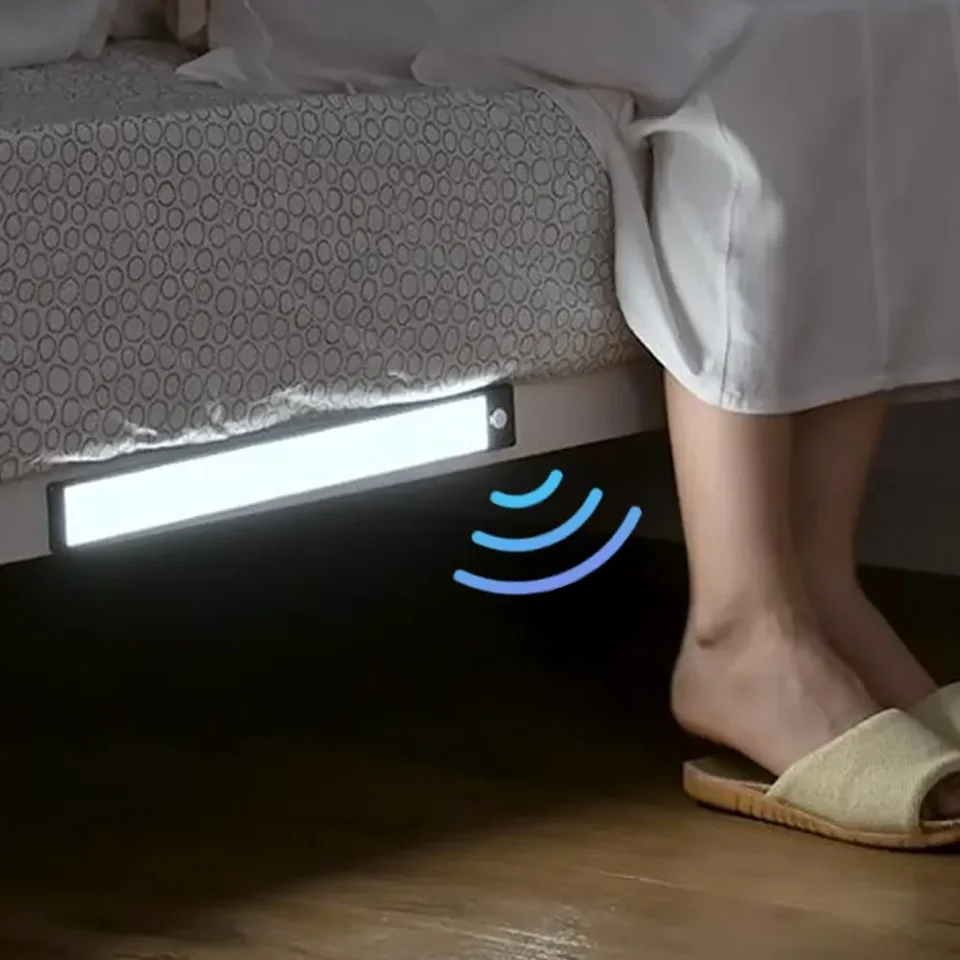 LED snímač pohybu Svetlo Nočné ľahké ľahké bezdrôtové USB pod skrinkou Svetlo pre kuchynskú skrinku Spálňa Sensor Sensor Indoor Lighting