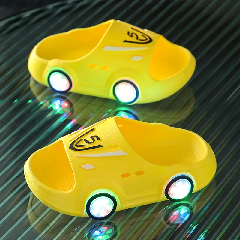 Letné detské LED svetlá klinčeky chlapec dievča Luminárové topánky Dieťa vnútorné mäkké spodné papuče domov rodič-dieťa dieťa ležérne sandále