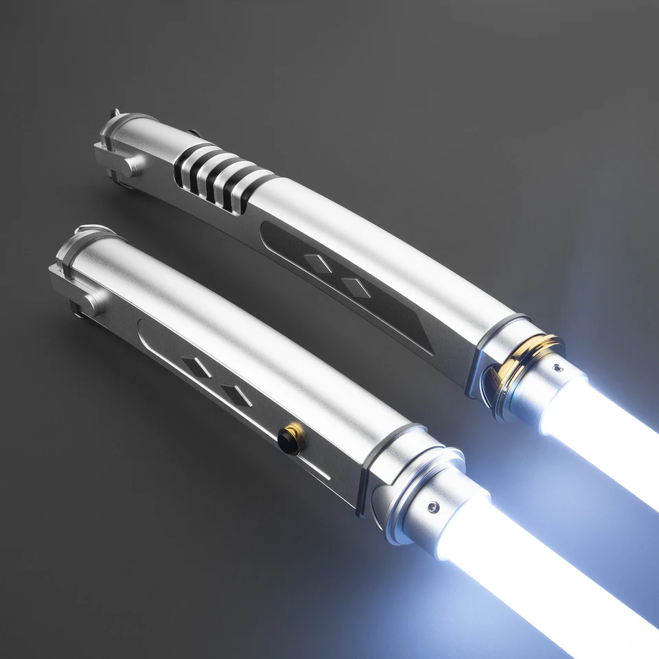 LGT Saberstudio Ahsoka Smoot Swing Lightsaber Hračky Hračky kovové hiltné boji Odolný pixel PROFFIE 2.2 SONDBOARD Light Sabre