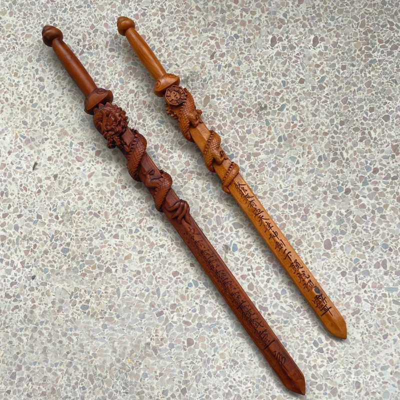 Lightning Strike Wood Bagua Coled Dragon Tianshi Dragon Tiger sedemhviezdičkový meč, taoistické potreby, magické náradie