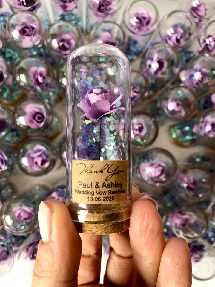 Lilac Svadobné uprednostňuje pre hostí, sklenené kupoly Cloche Dome Custom, krásy a zvieratá s láskavým právom, personalizované sladké 15