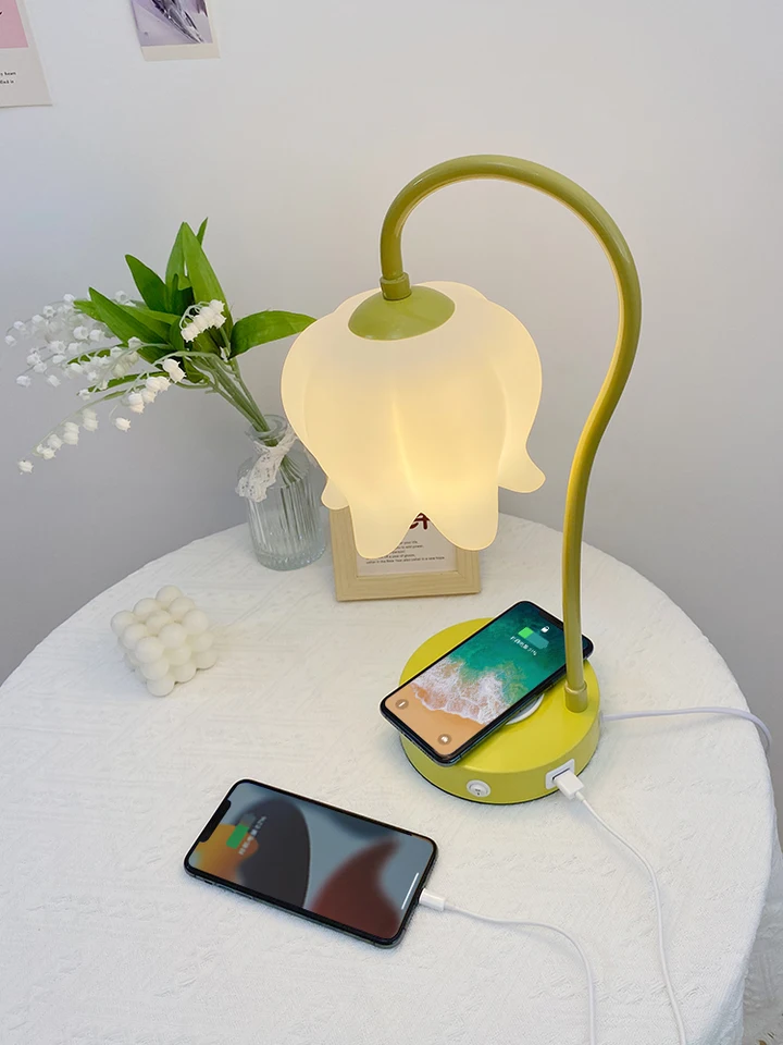 Lily of the Valley bezdrôtové nabíjanie nočná stolová lampa Internet celebrita francúzska detská izba krém