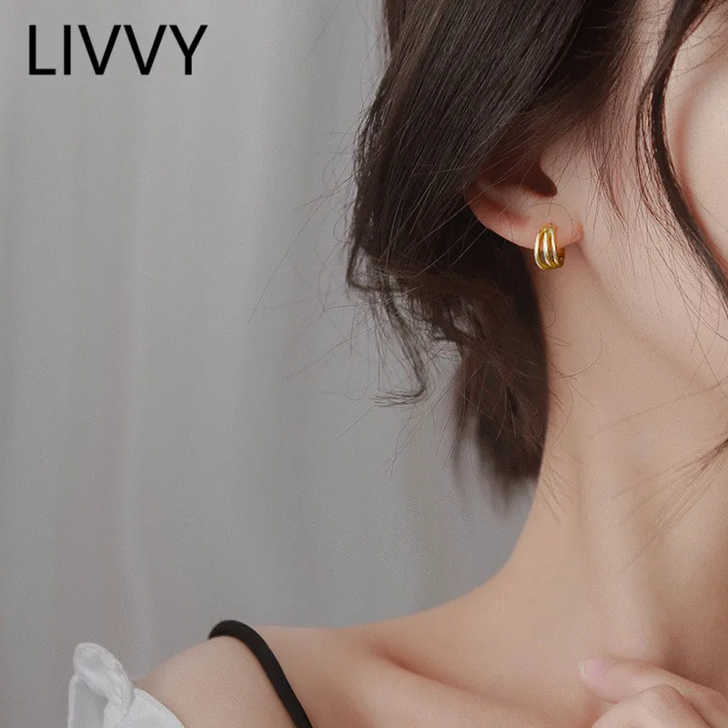 Livvy strieborná farba osobnosť trojvrstvová nepravidelná twist line obruč náušnice ženský temperament módne ručné šperky