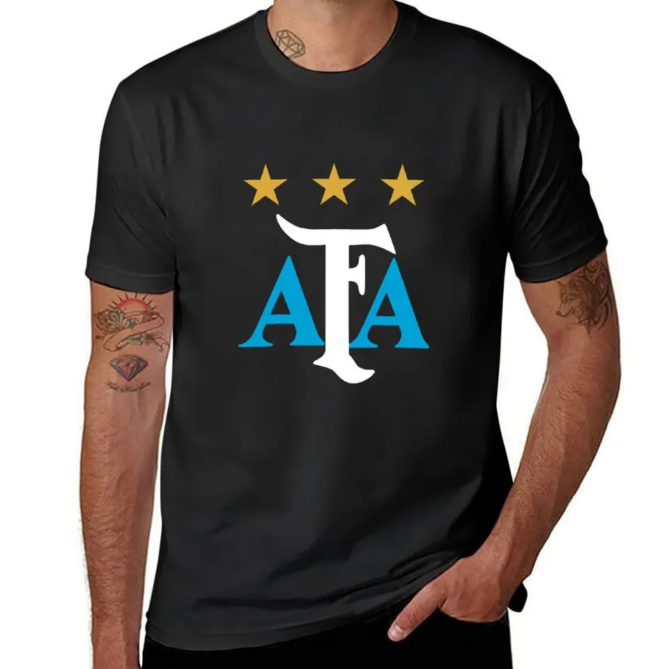 Logo AFA - Argentína (svetlo modrá, biela a zlatá) Tričko s nadmerne veľkým tričkami.