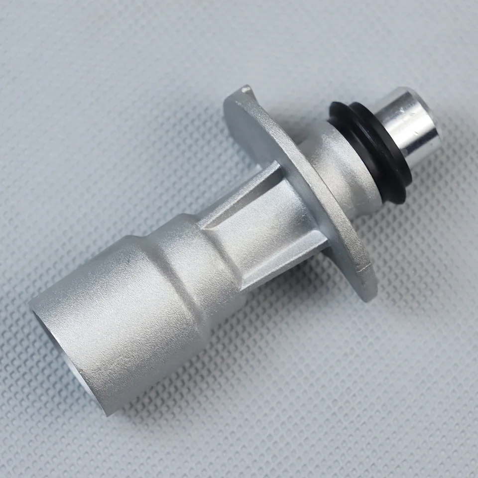 LR028136 Automobilový čerpadlo Olej Oil Cooler Rúrkový adaptér pre Land Rover LR4 Range Rover Sport 3.0L/5.0L 2010-2013 2014 2015 2016