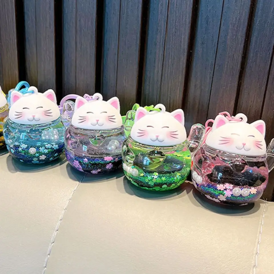 Lucky Cat Flitry Luminát Keychain Marine Style Creative Liquid Lighting Keyring Funny lesklé šperky Doll Keychain Birthday Darček