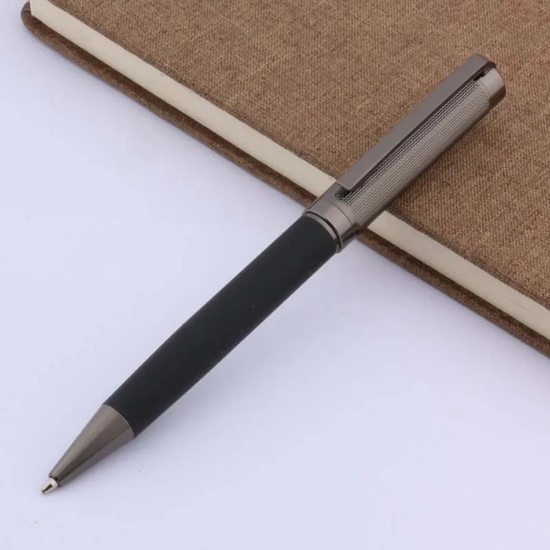luxusná pištoľ Grey Black Black Fiber Metal Darček Klasický guľôčkový perá podpis Pen kancelárske potreby Office School Dodávky Nové