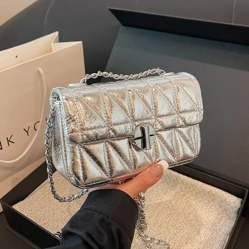 Luxusná strieborná ramenná kabelka kabelka kabelka masívna kožená dámska dámska dizajnér Lingge Pattern Crossbody Bag Under orsty